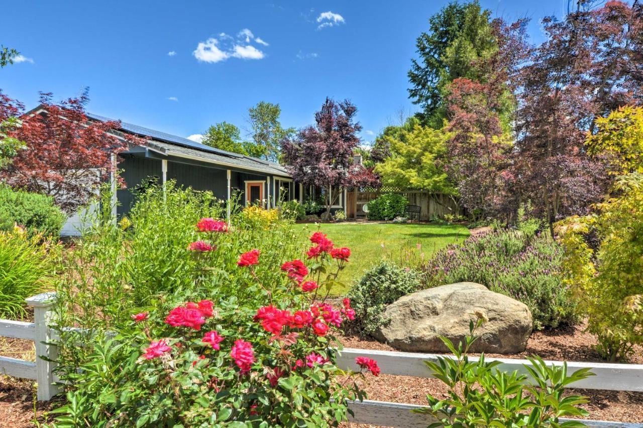 Central Medford Family Retreat With Large Yard! Luaran gambar