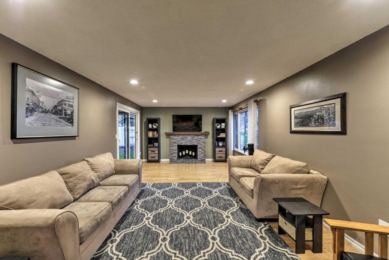 Central Medford Family Retreat With Large Yard! Luaran gambar