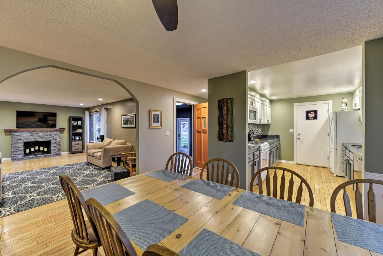 Central Medford Family Retreat With Large Yard! Luaran gambar